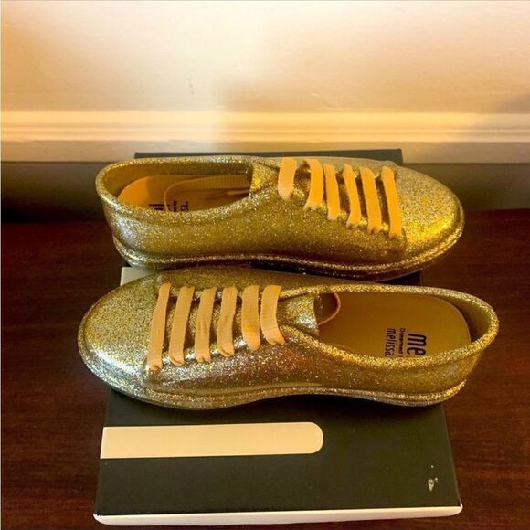 - Mini Melissa  Mel be Fashion cushioned insole  super comfy Sneaker size 3 new - Picture 3 of 16